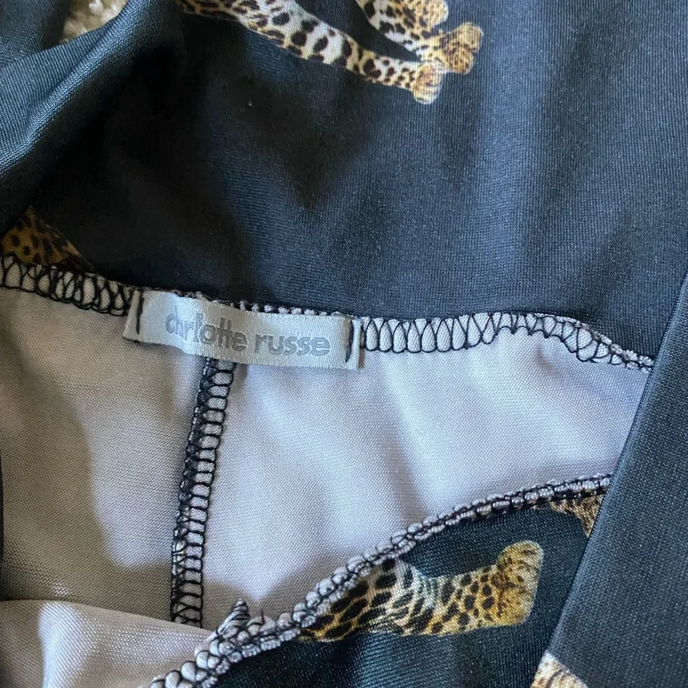 Unique retro vintage 3-D print leopard cheetah animal leggings. - Picture 4 of 4